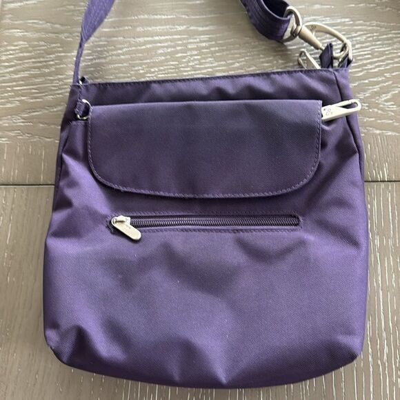 Travelon Anti-Theft Purple Nylon Classic Mini Crossbody Shoulder Travel Bag EUC - Picture 3 of 12